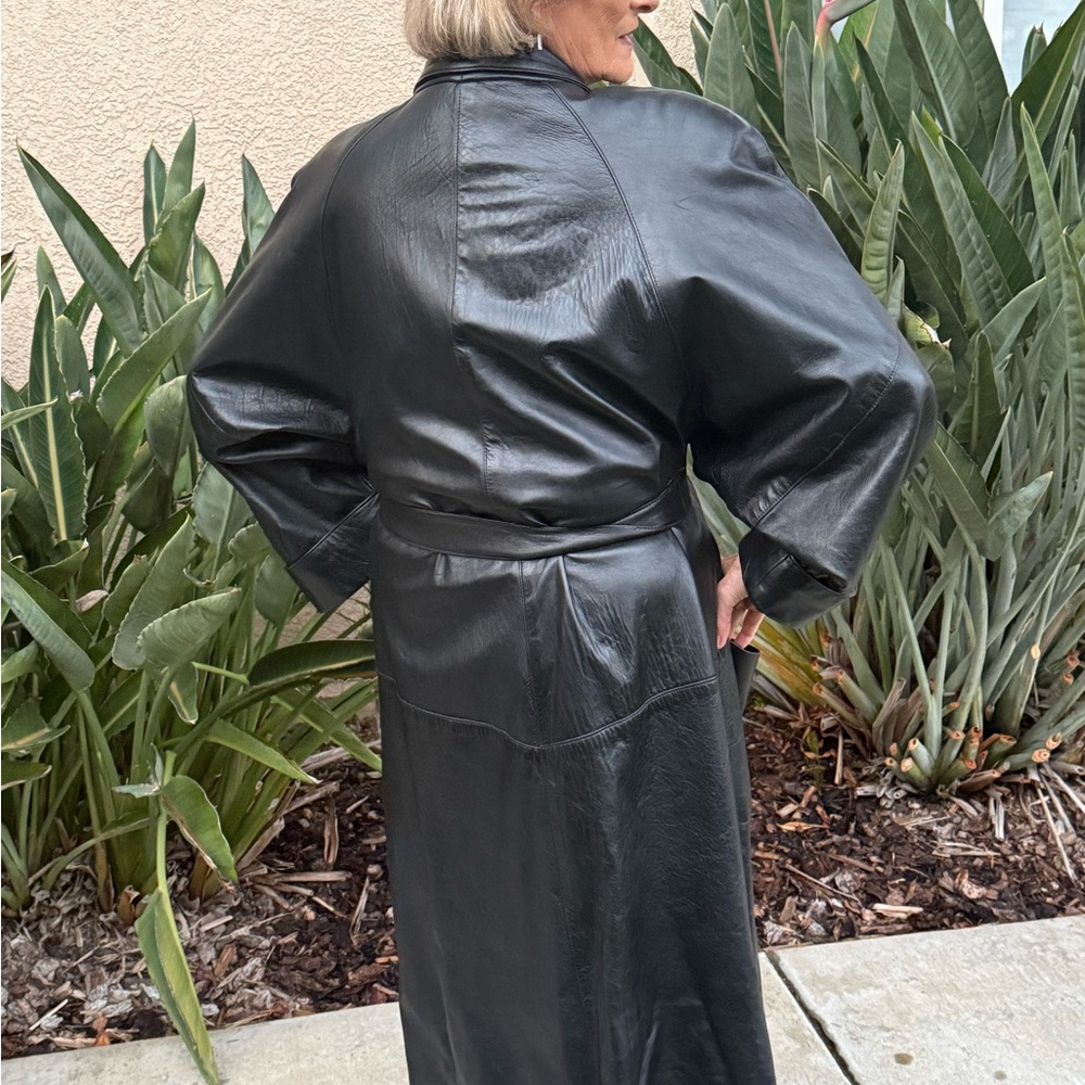 “Vintage 80s Matrix Women’s Leather Trench- Batwing Sleeves” - Picture 3 of 11